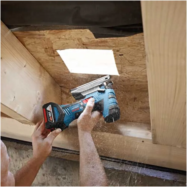 Akumulatorska ubodna testera Bosch GST 18 V-LI S Professional 2 x 5,0 Ahvv