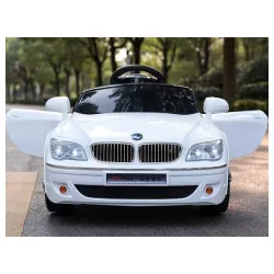 Dečiji automobil na akumulator 236 beli